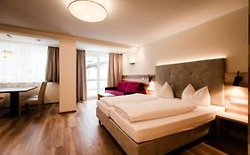 Aparthotel Dorfplatzl Garni